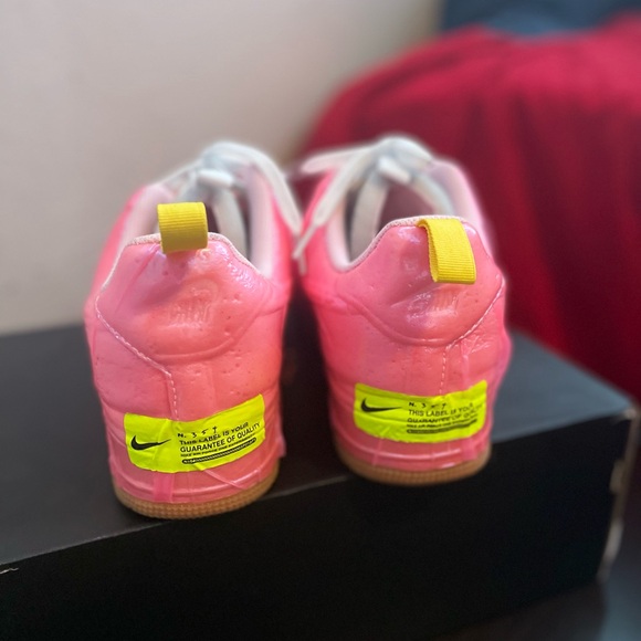 AIR FORCE 1 EXPERIMENTAL
RACER PINK/ARCTIC PUNCH-SAIL - Picture 7 of 8